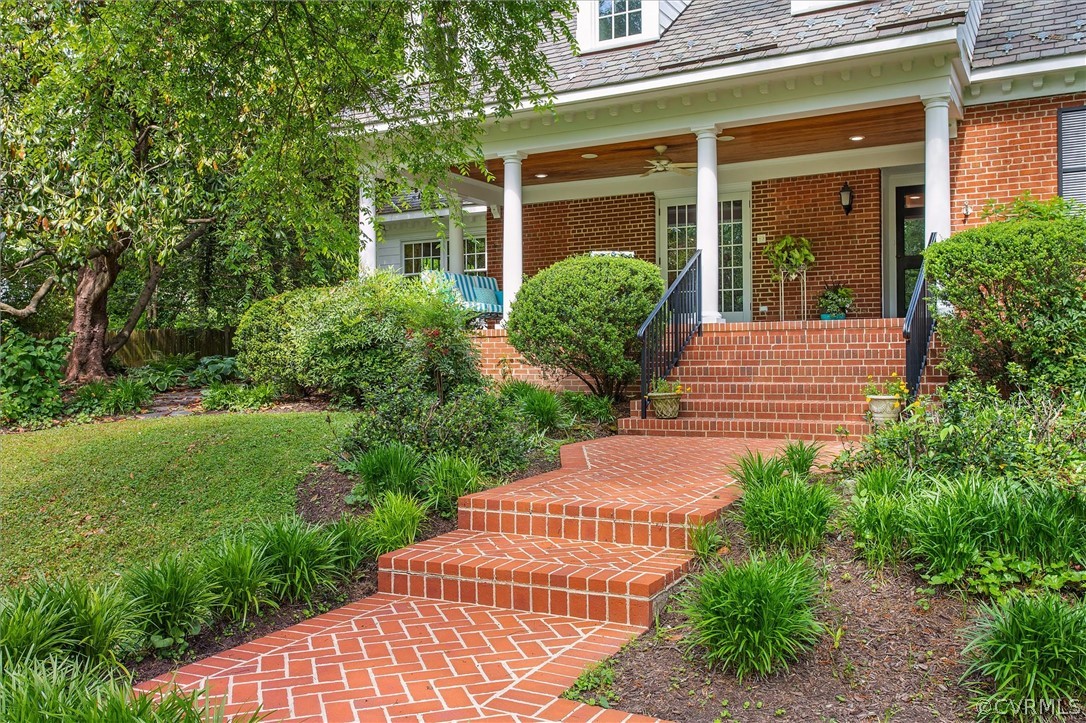 233 Ross Road Henrico, VA 23229 - Photo 3 of 48 a view of a house with a yard