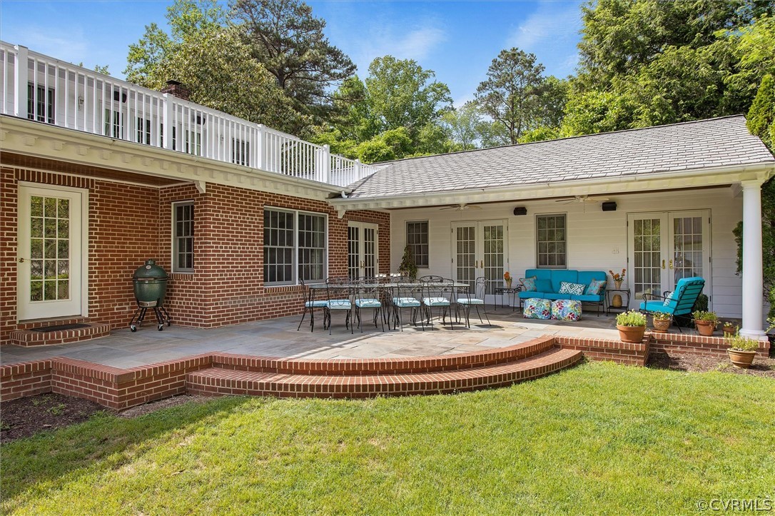 233 Ross Road Henrico, VA 23229 - Photo 44 of 48 a house view with a sitting space and garden space