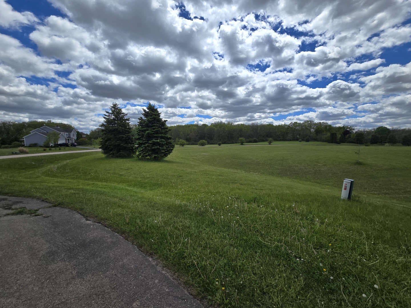 809 Indian Woodstock, IL 60098 - Photo 4 of 5