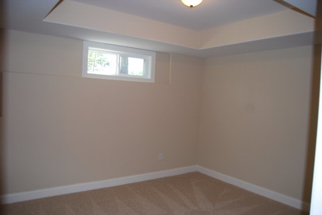118 Laurel Ridge Forsyth, GA 31029 - Photo 18 of 21 an empty room with a window