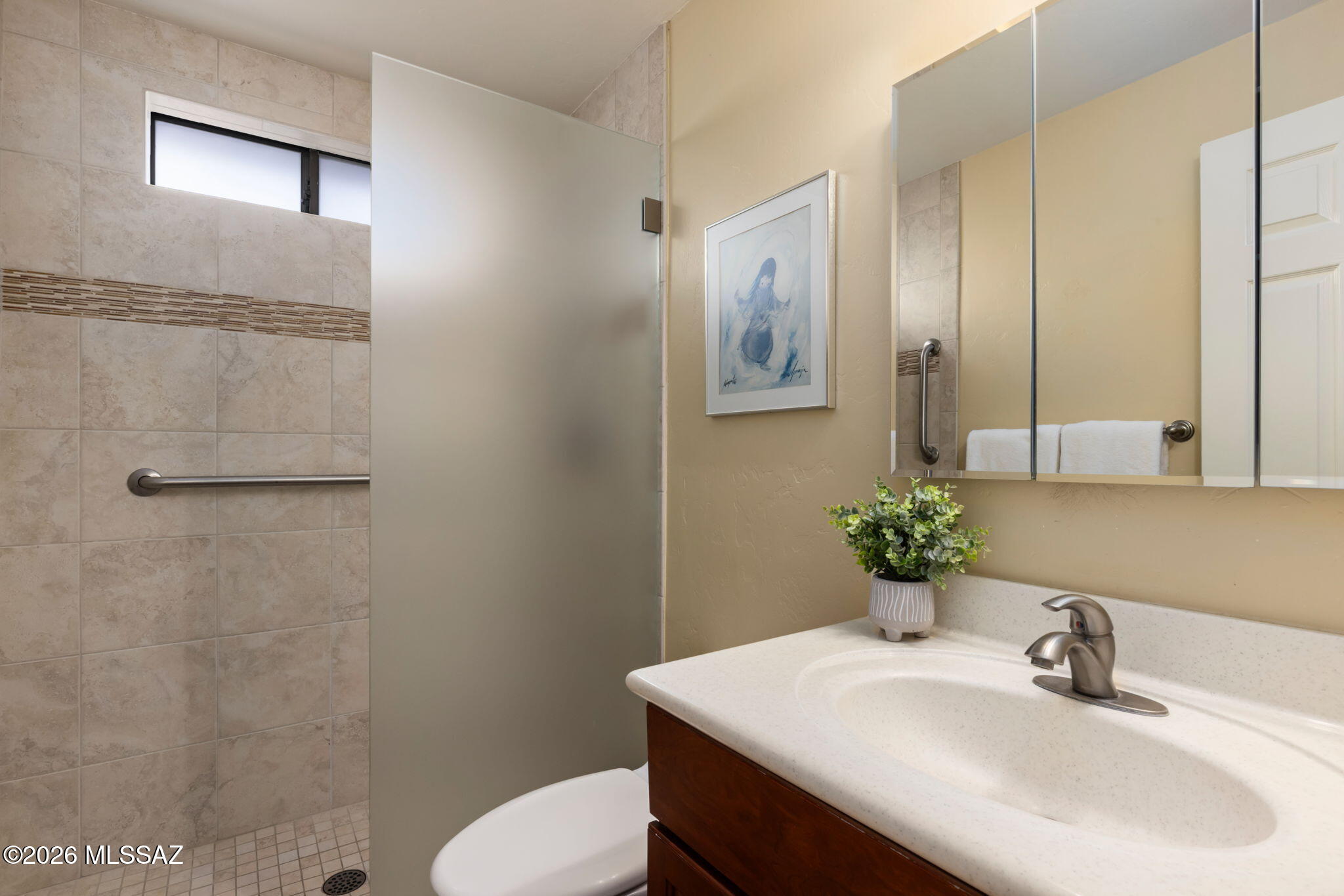 3575 North Pantano Road Tucson, AZ 85750 - Photo 35 of 51 Bathroom 3 located in the guest quarters with tiled shower and single bowl vanity