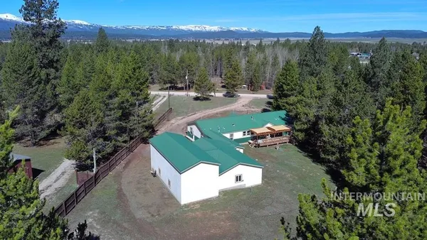 $559,900 | 85 West Prospectors Drive, Cascade, ID 83611