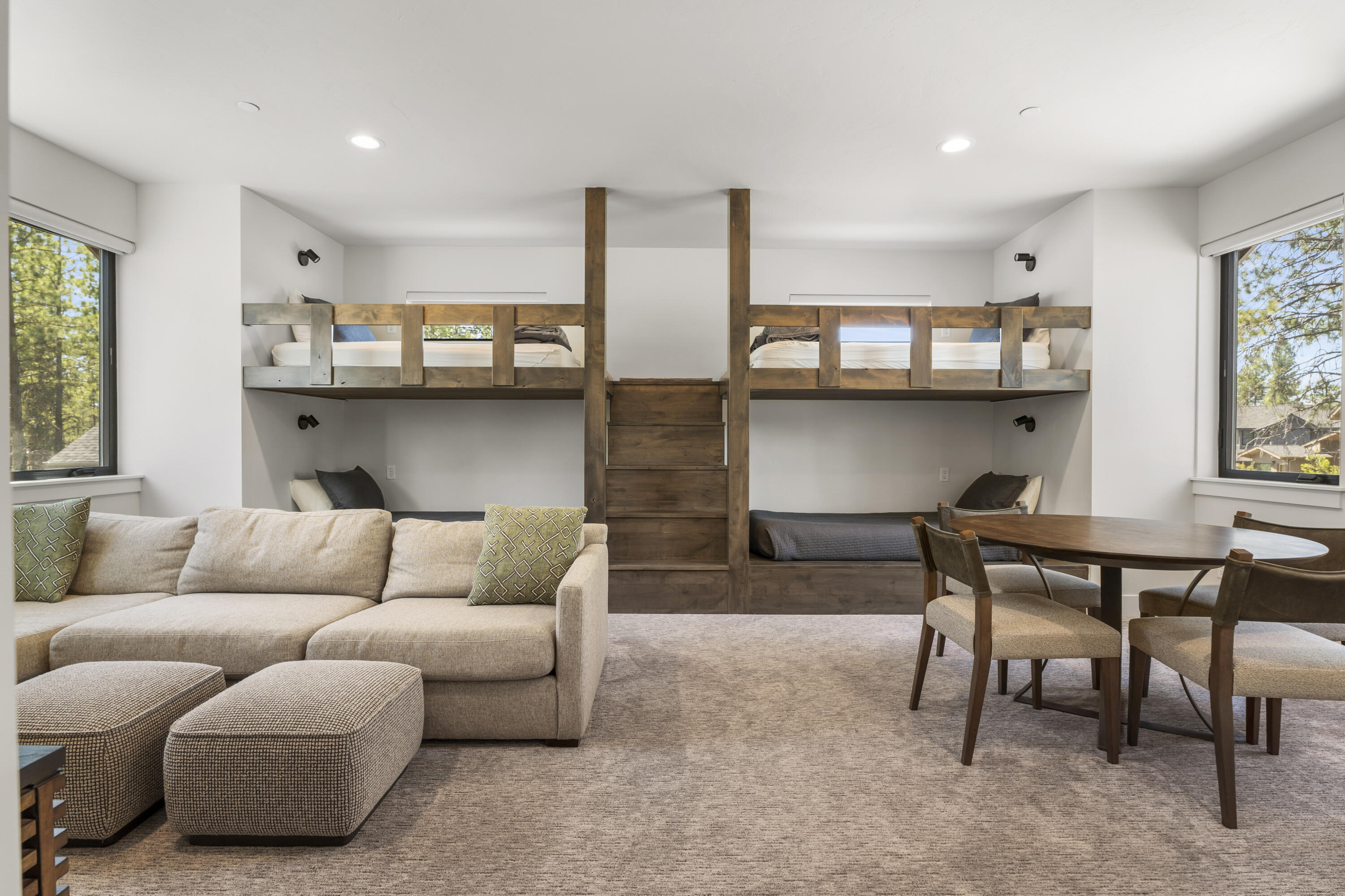 18171 Forestbrook Loop Bend, Unit 9 Bend, OR 97707 - Photo 26 of 41 43-Bunk Room