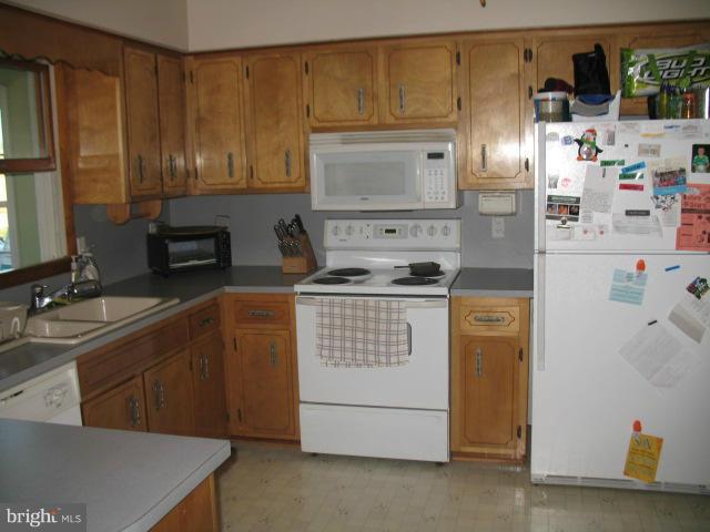 4303 Langrell Road Preston, MD 21655 - Photo 3 of 12 Kitchen