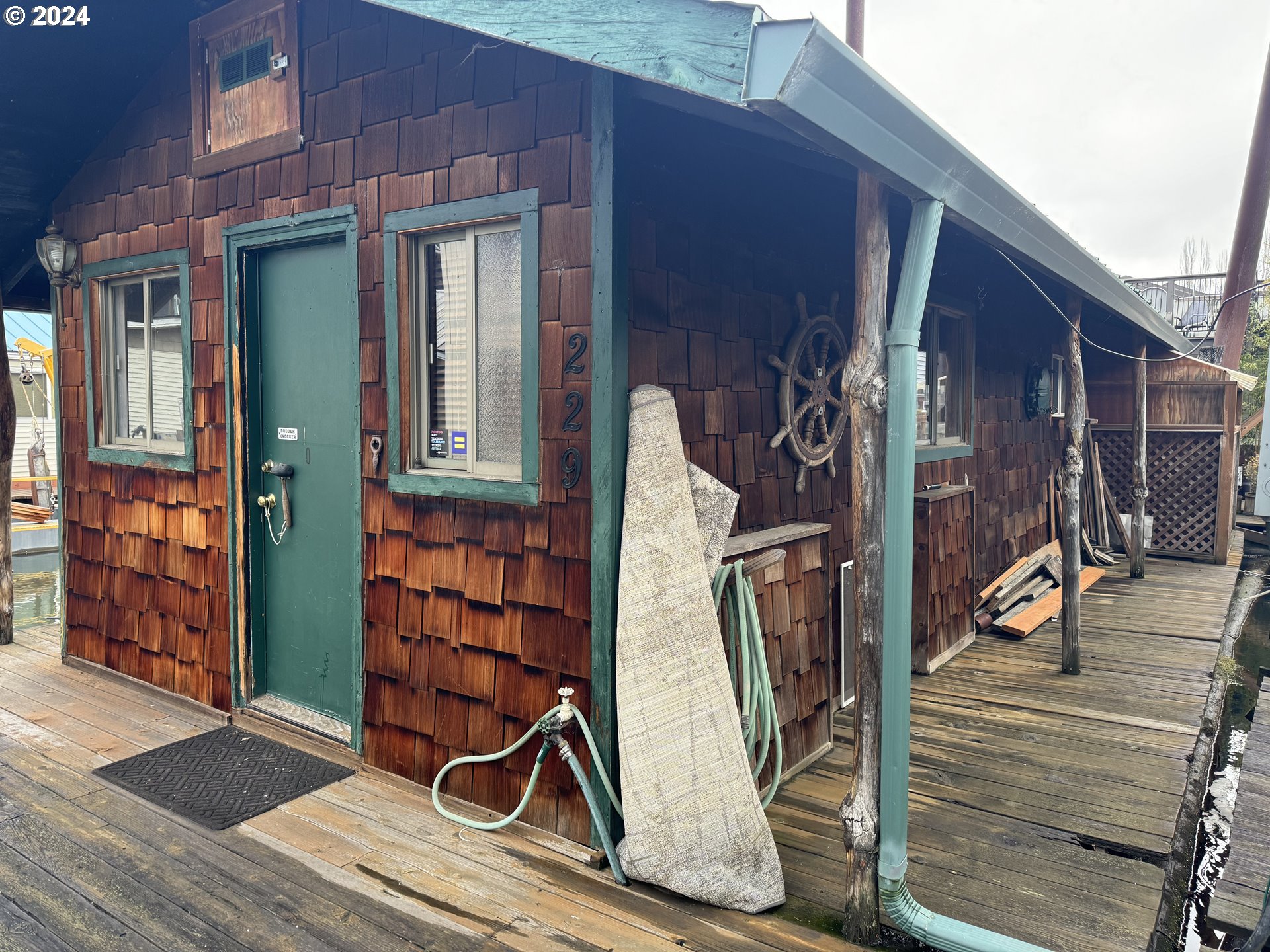 229 North Bridgeton Road Portland, OR 97217 - Photo 4 of 18 Gallery Image 4
