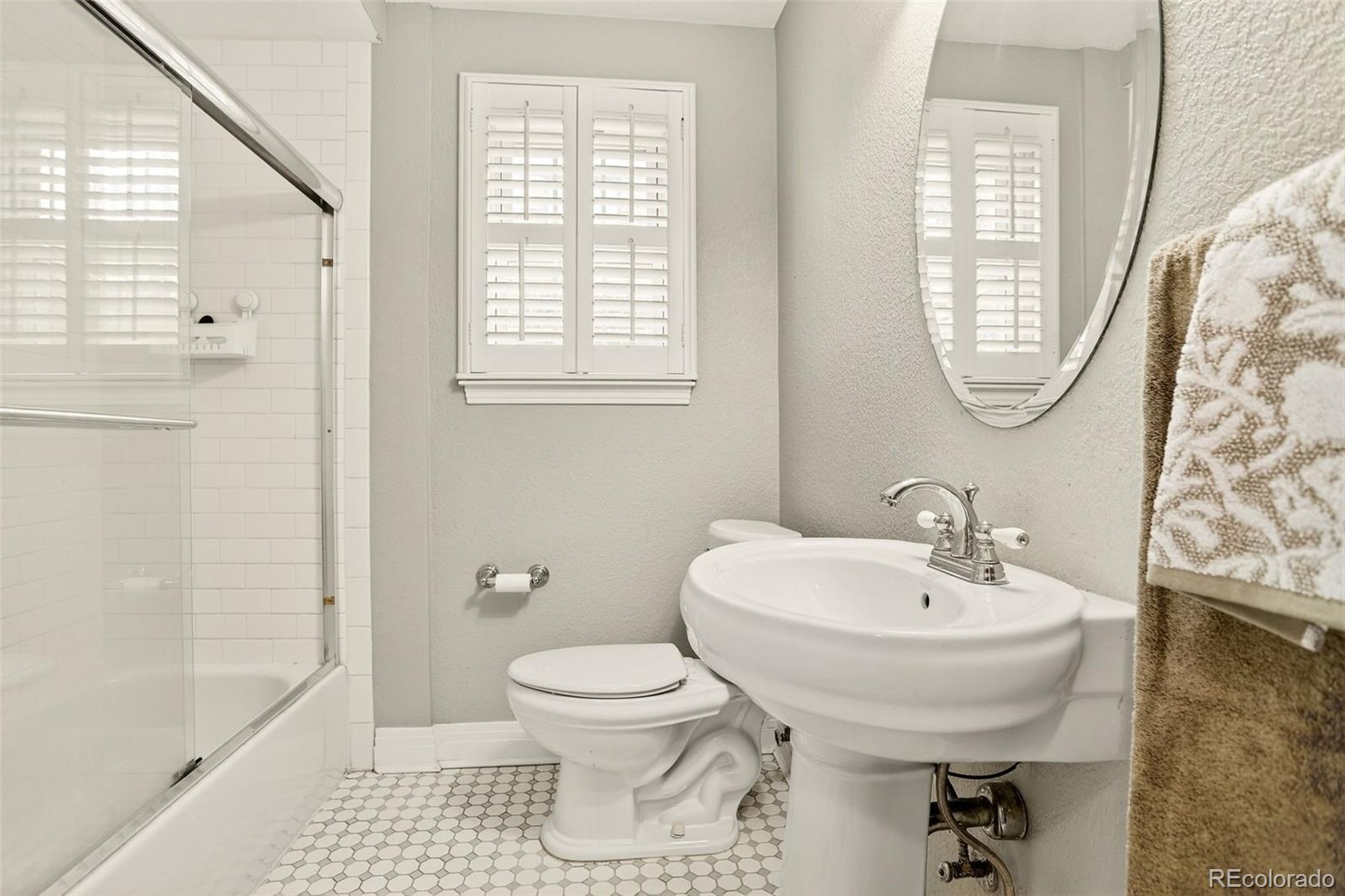 2955 Ash Street Denver, CO 80207 - Photo 15 of 26