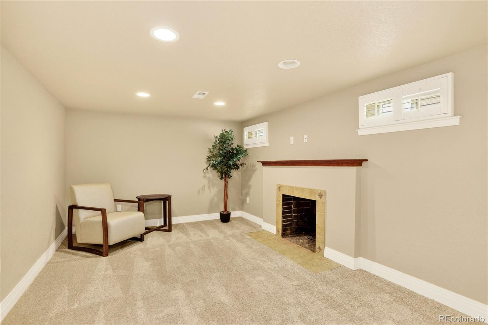 2955 Ash Street Denver, CO 80207 - Photo 18 of 26