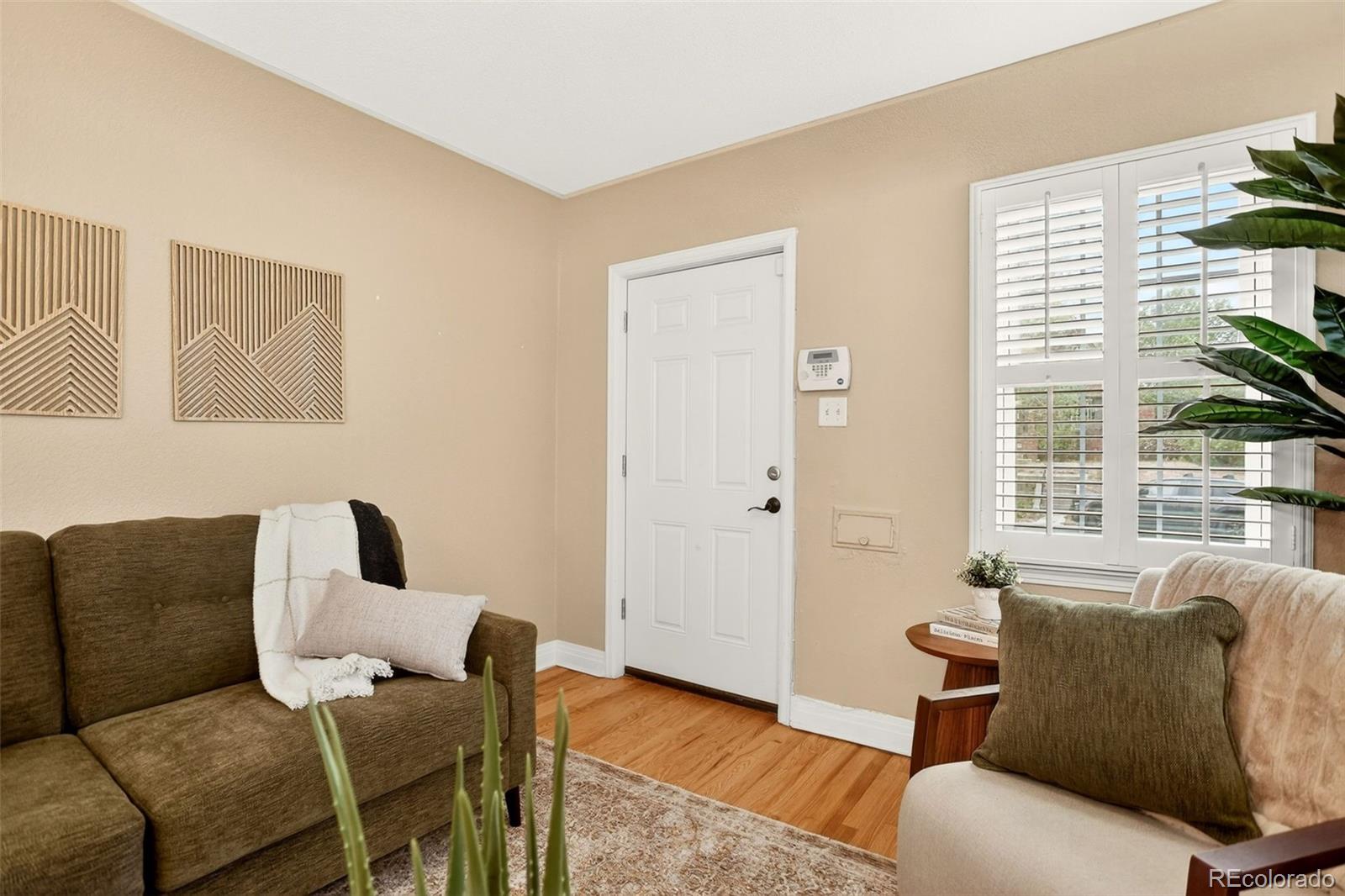 2955 Ash Street Denver, CO 80207 - Photo 5 of 26