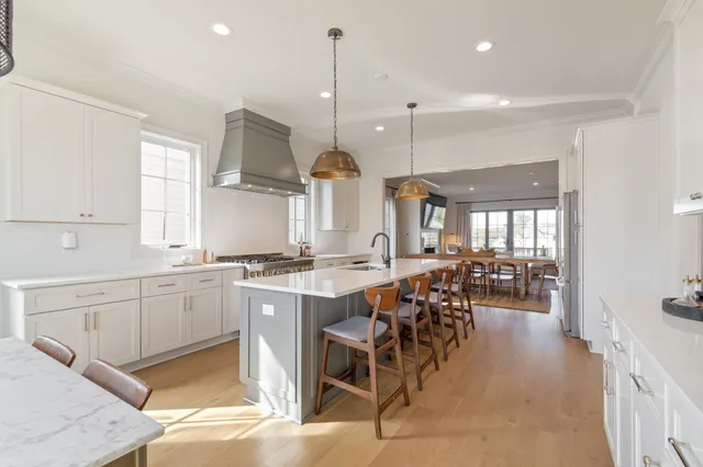 $875,000 | 107 Cardiff Drive, Thompson's Station, TN 37179