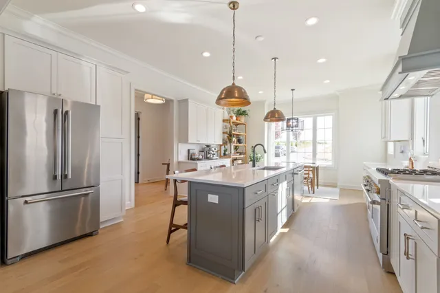 $875,000 | 107 Cardiff Drive, Thompson's Station, TN 37179