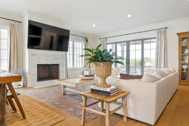 $875,000 | 107 Cardiff Drive, Thompson's Station, TN 37179