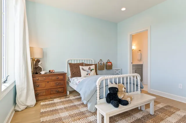 $875,000 | 107 Cardiff Drive, Thompson's Station, TN 37179