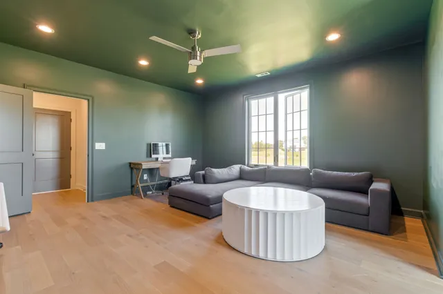 $875,000 | 107 Cardiff Drive, Thompson's Station, TN 37179