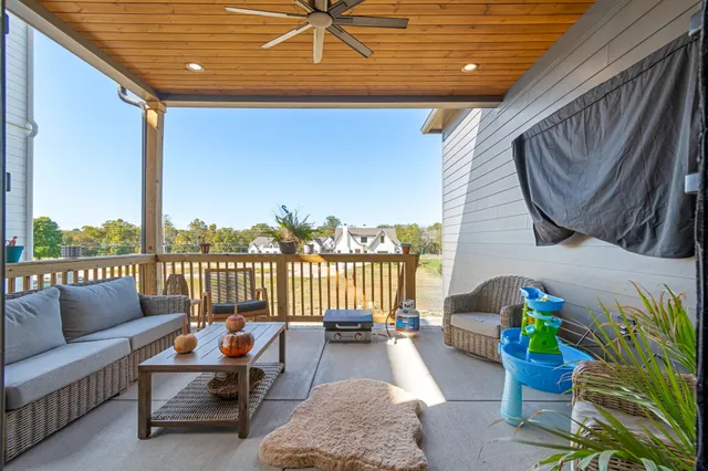 $875,000 | 107 Cardiff Drive, Thompson's Station, TN 37179