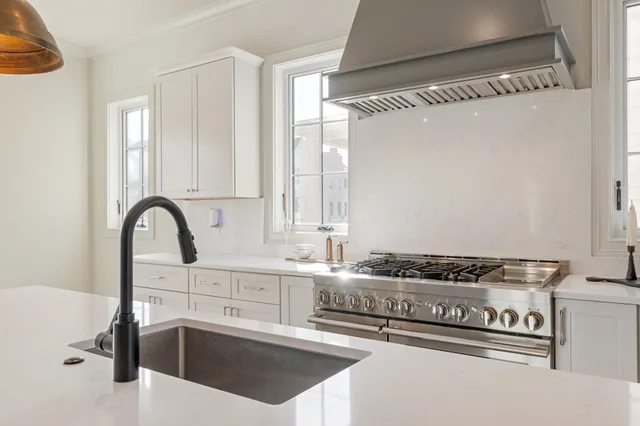 $875,000 | 107 Cardiff Drive, Thompson's Station, TN 37179