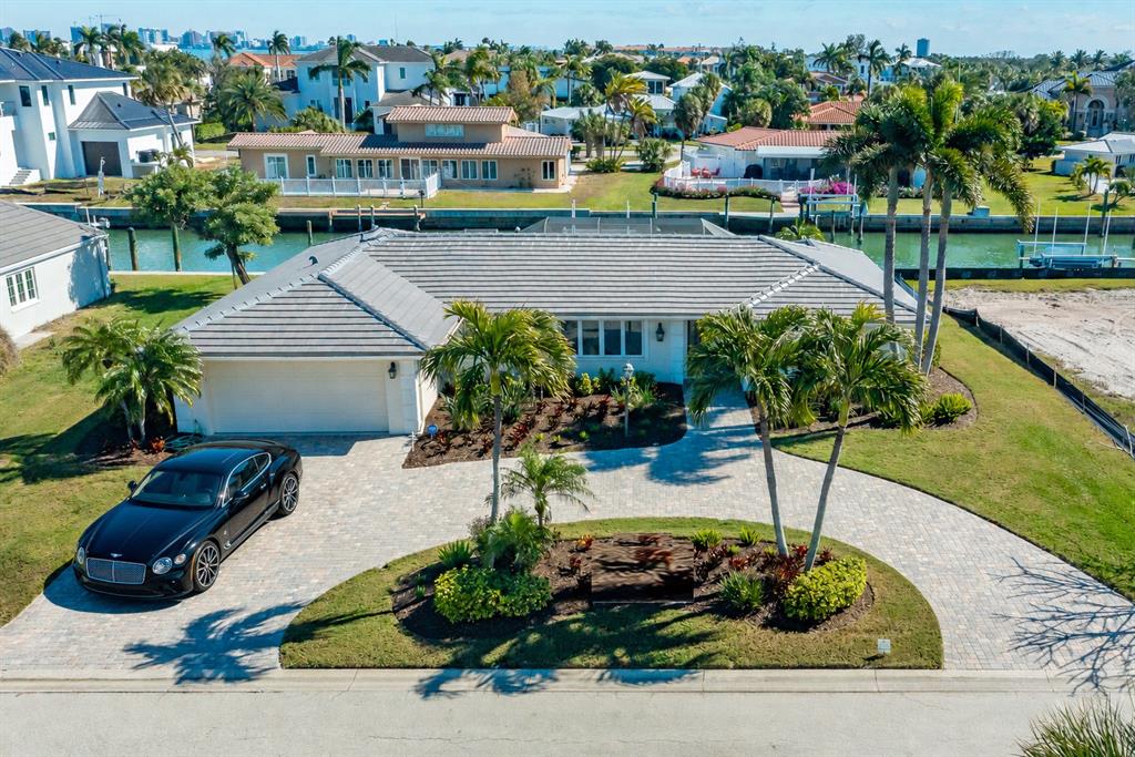 548 Gunwale Lane Longboat Key, FL 34228 - Photo 4 of 57