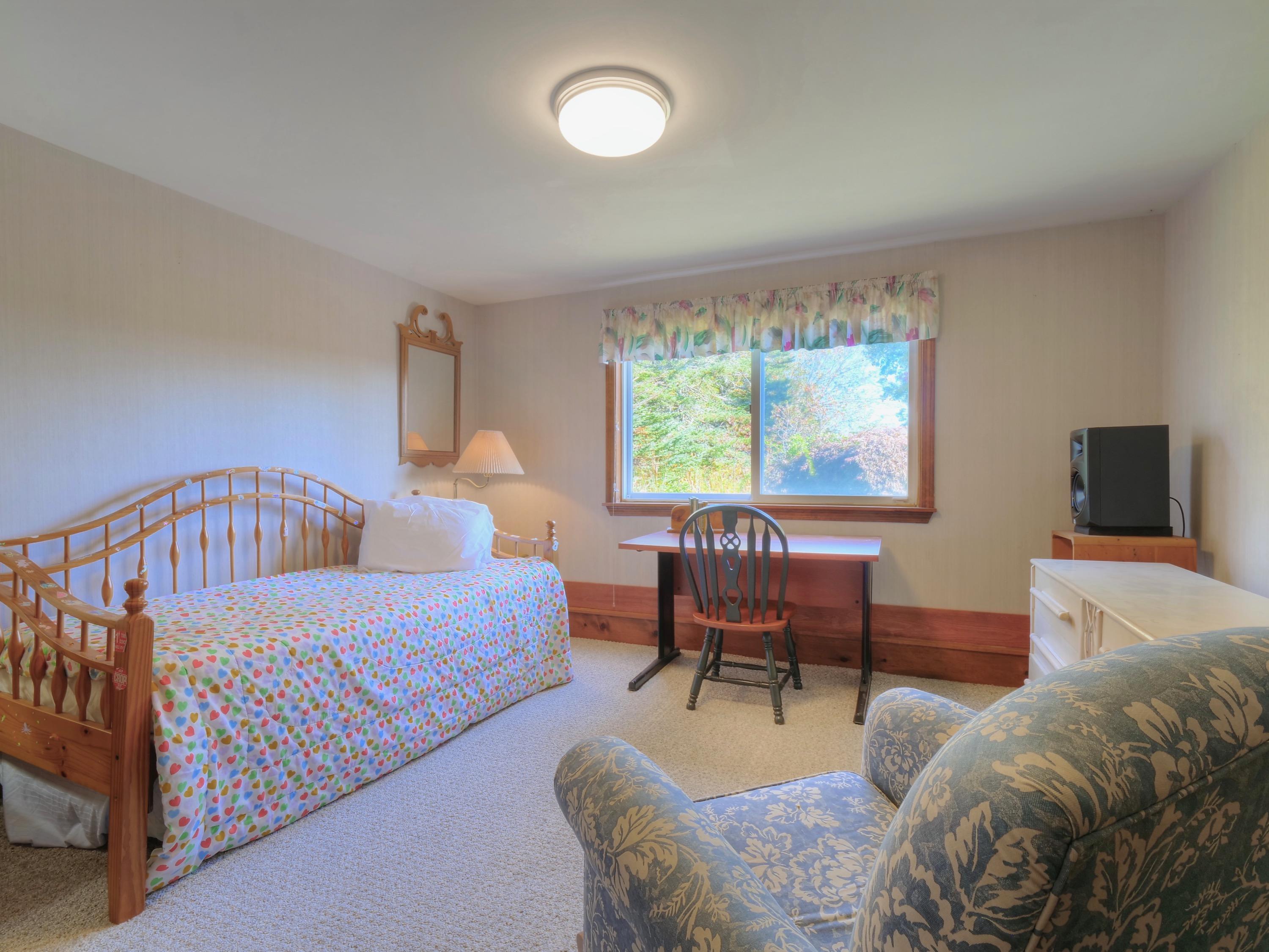 15 Ash Is Vw Road Owls Head, ME 04854 - Photo 23 of 64 1st Floor Bedroom