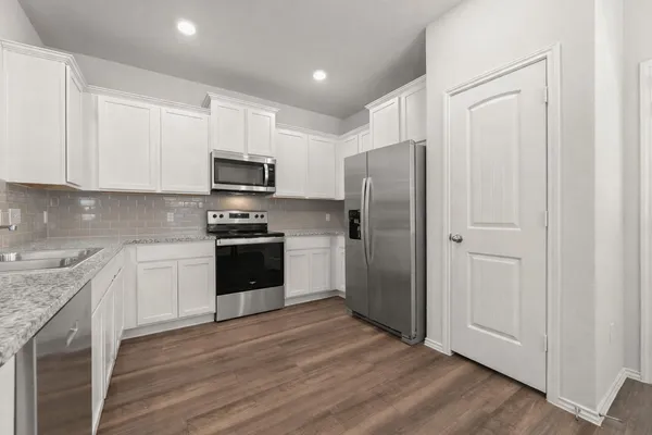 $1,900 | 108 Pivot Drive, Taylor, TX 76574