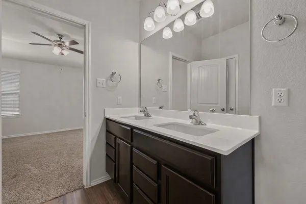 $1,900 | 108 Pivot Drive, Taylor, TX 76574
