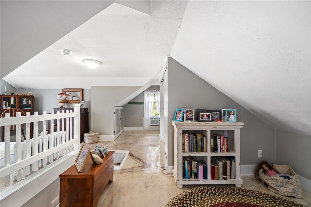 196 Haswill Street Warwick, RI 02889 - Photo 12 of 35 Gallery Image 12