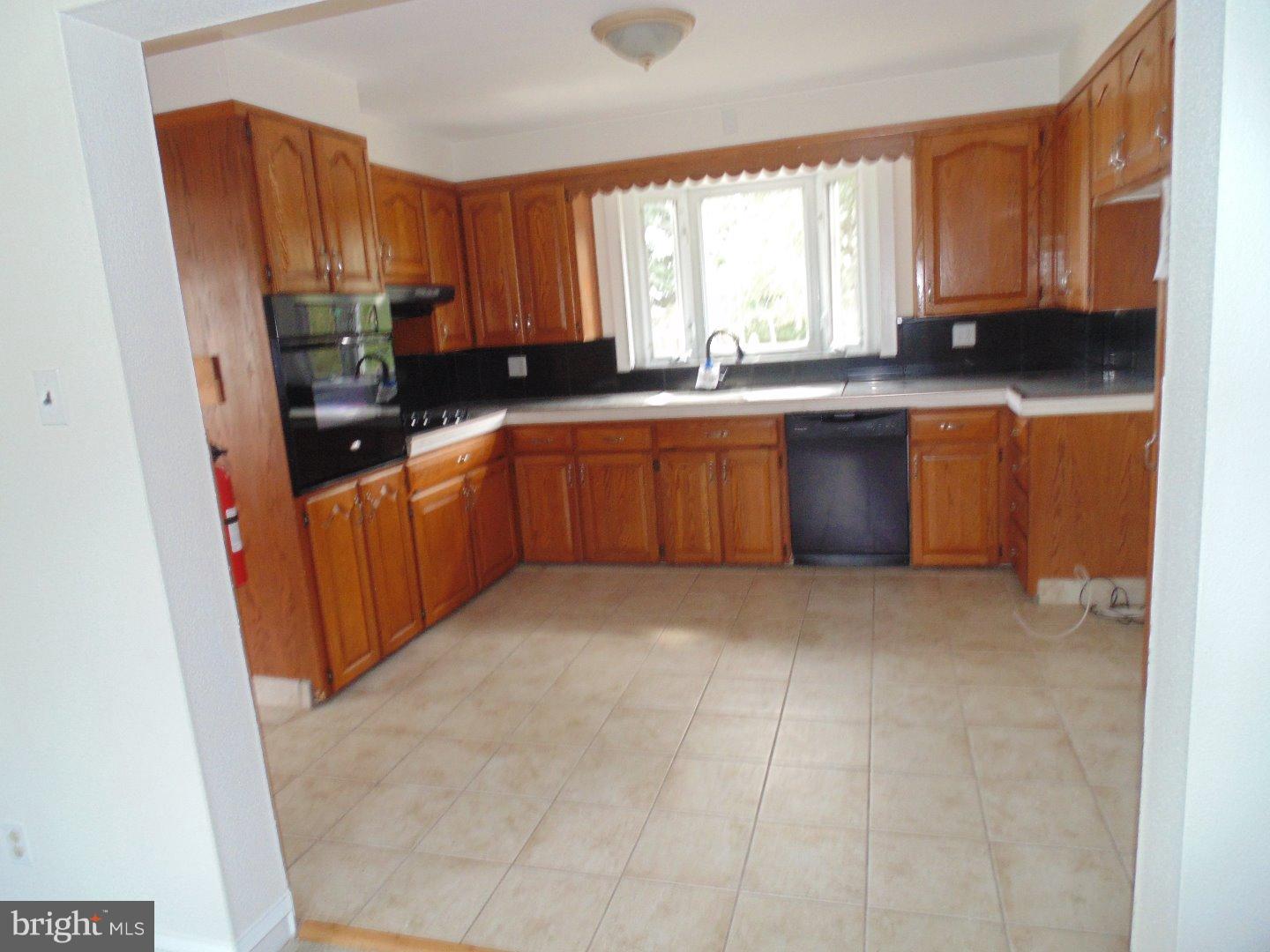 1023 Almond Road Vineland, NJ 08360 - Photo 2 of 17 Gallery Image 2