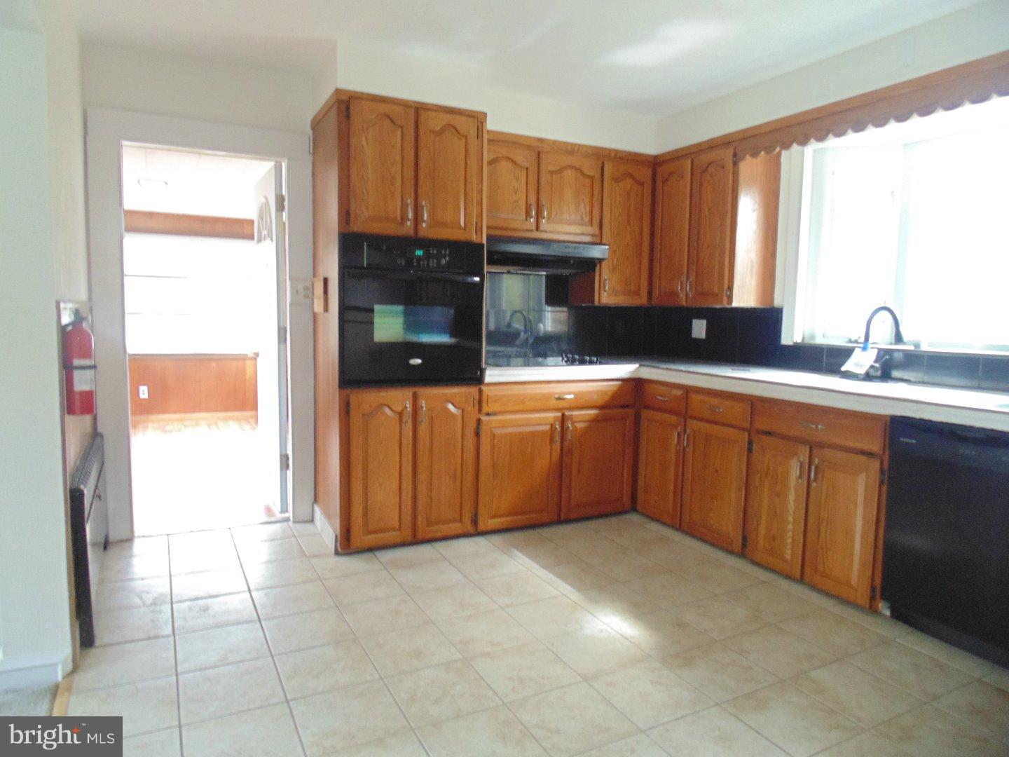 1023 Almond Road Vineland, NJ 08360 - Photo 3 of 17 Gallery Image 3