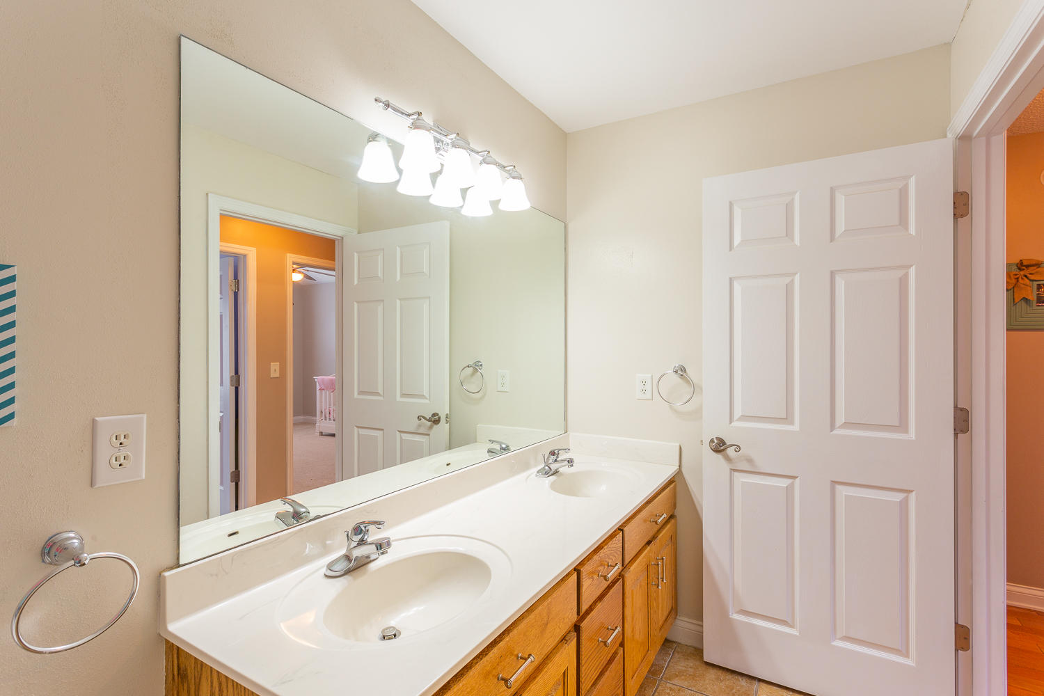 789 Cardinal Road Ringgold, GA 30736 - Photo 15 of 40 Full Bathroom 2