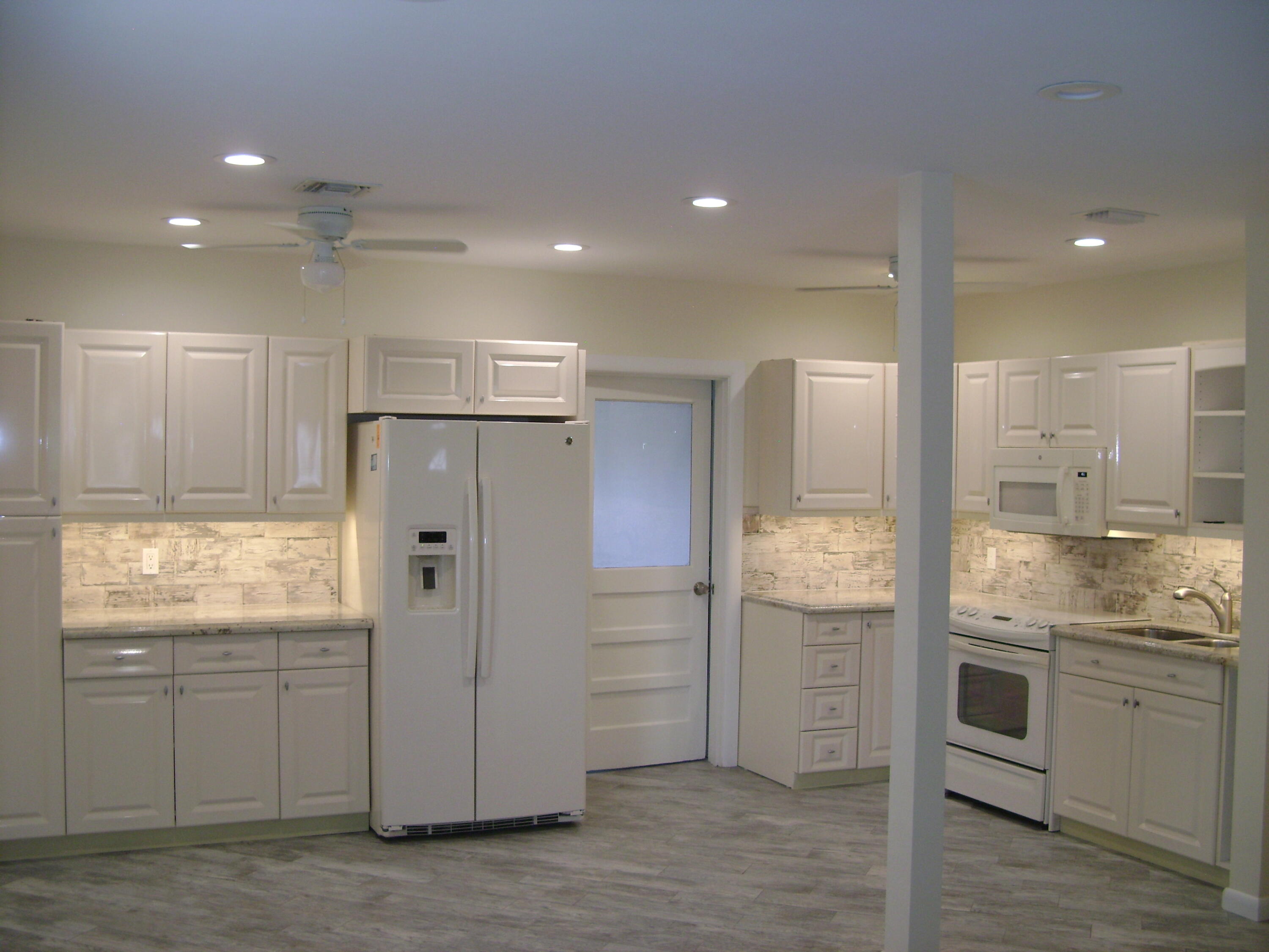 368 West 14th Street Riviera Beach, FL 33404 - Photo 12 of 21 DSC09913