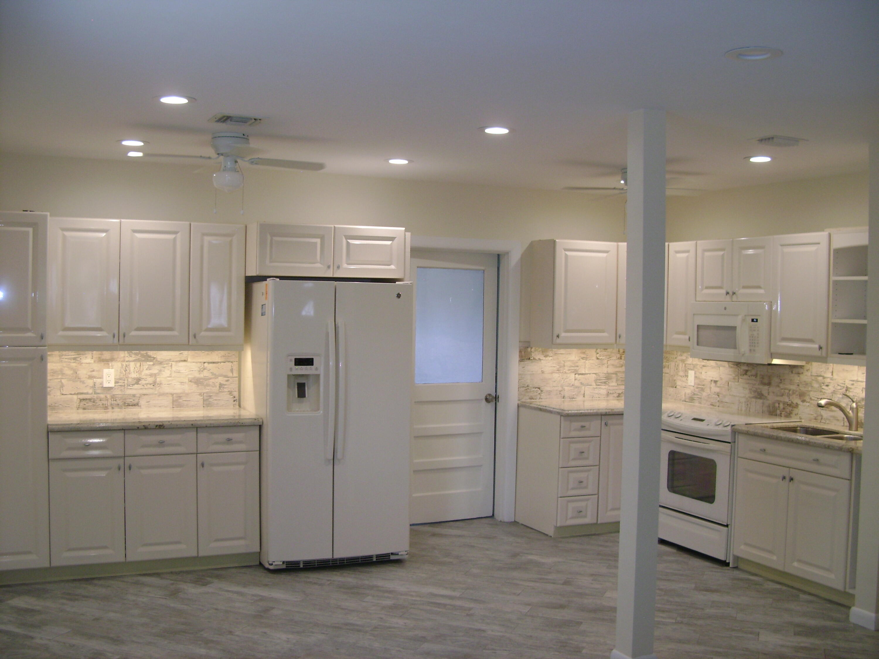 368 West 14th Street Riviera Beach, FL 33404 - Photo 13 of 21 DSC09914