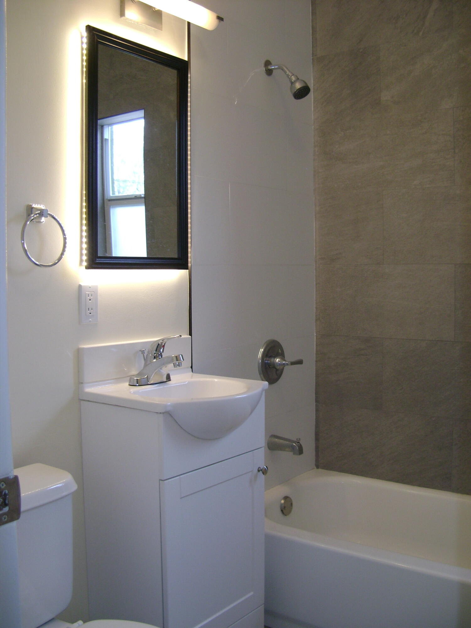368 West 14th Street Riviera Beach, FL 33404 - Photo 8 of 21 DSC09902