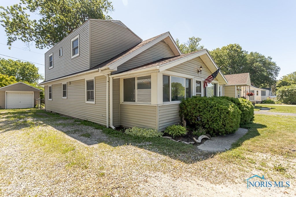 1856 North Stadium Road Oregon, OH 43616 - Photo 3 of 38 Gallery Image 3