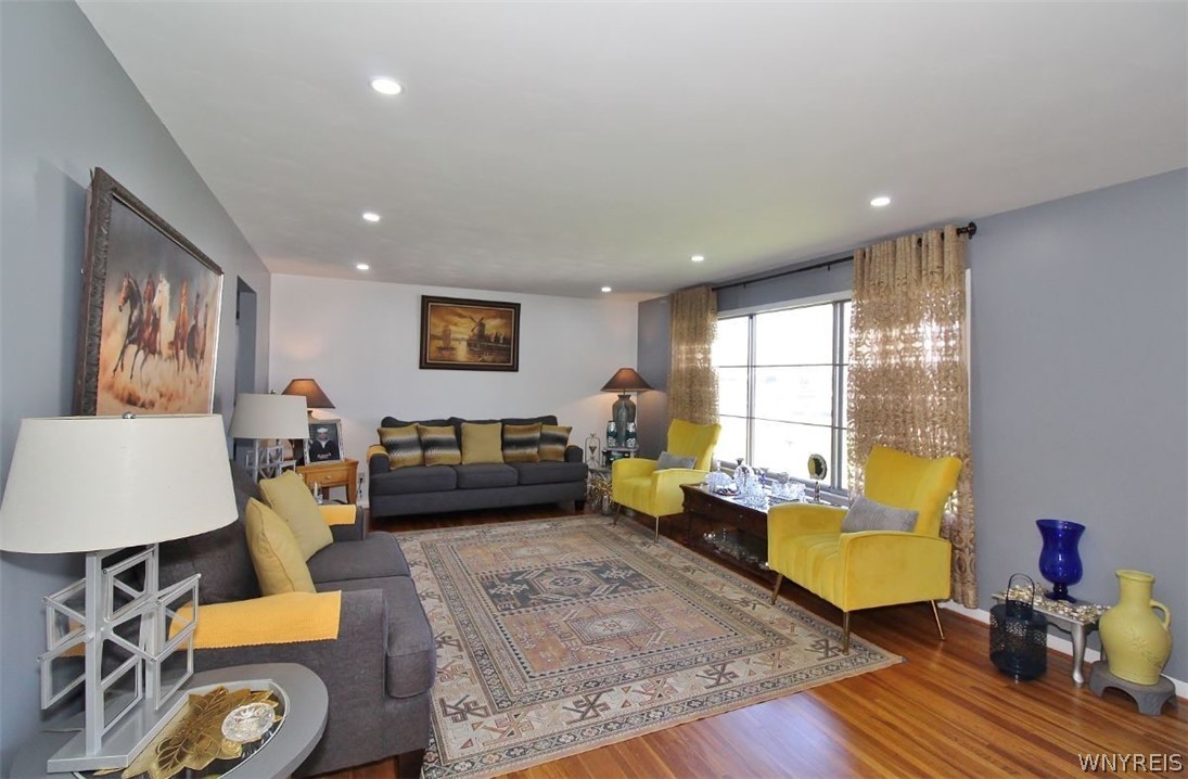 37 Noel Drive Amherst, NY 14221 - Photo 3 of 35