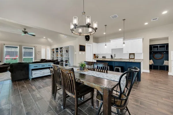 $410,000 | 1313 Ridgeview Drive, Weatherford, TX 76086