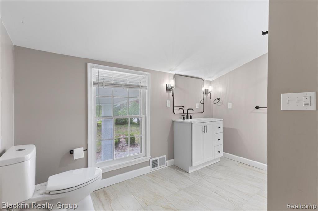 1415 John R Road Rochester, MI 48307 - Photo 17 of 40