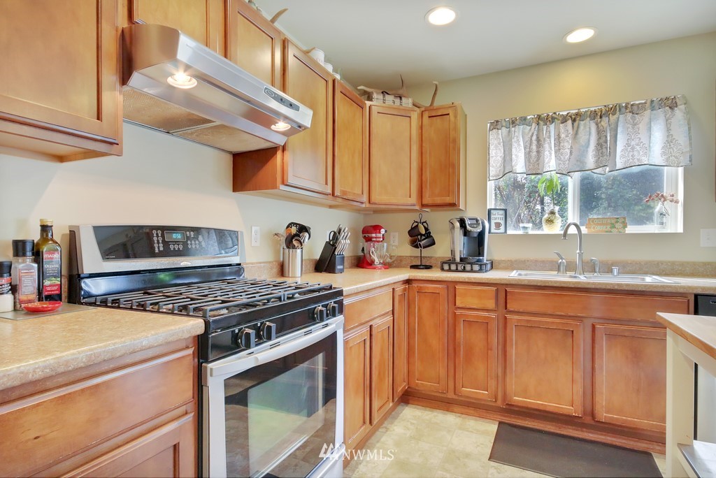 1329 Foreman Road DuPont, WA 98327 - Photo 5 of 25