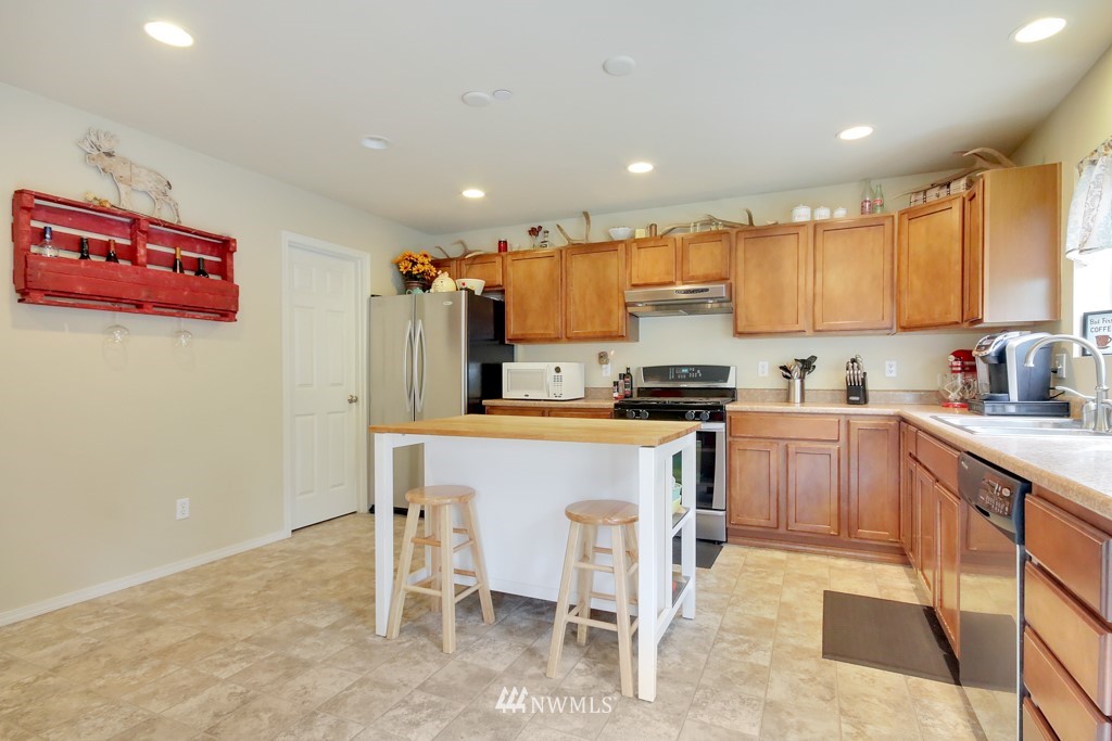 1329 Foreman Road DuPont, WA 98327 - Photo 7 of 25