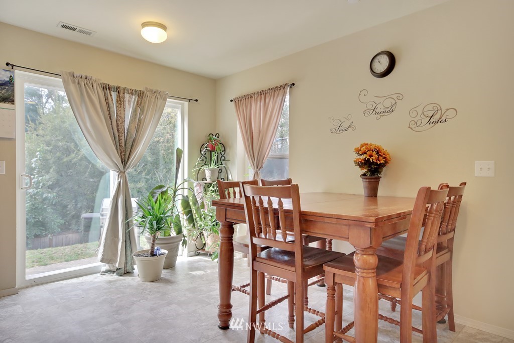 1329 Foreman Road DuPont, WA 98327 - Photo 8 of 25