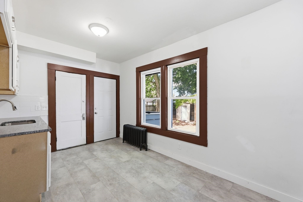 172-174 Euclid Avenue Springfield, MA 01108 - Photo 13 of 32