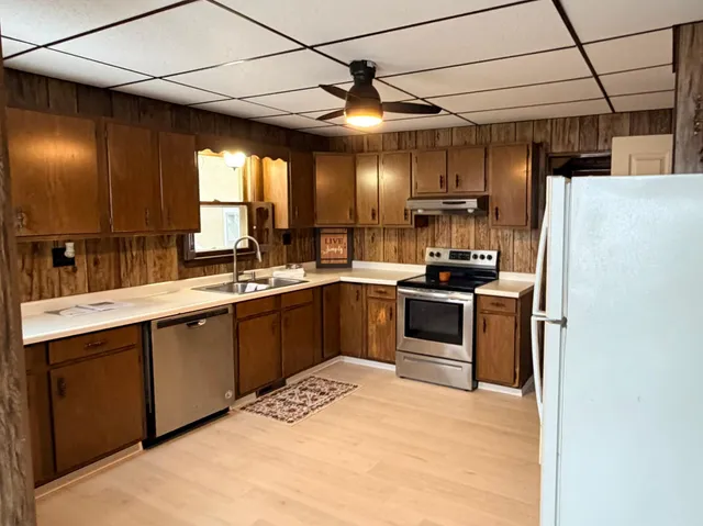 $162,500 | 126 2nd Street Southwest, Chisholm, MN 55719