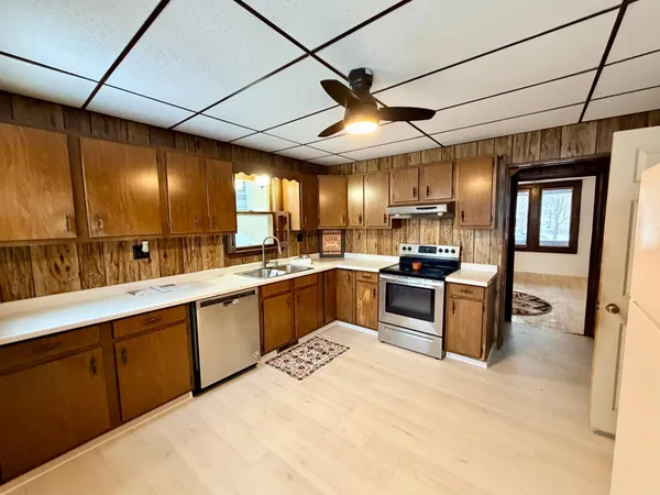 $159,000 | 126 2nd Street Southwest, Chisholm, MN 55719