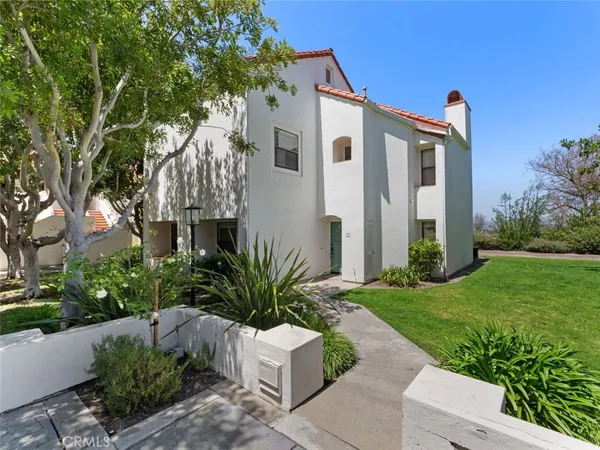 $749,900 | 16130 Avenida Venusto, San Diego, CA 92128