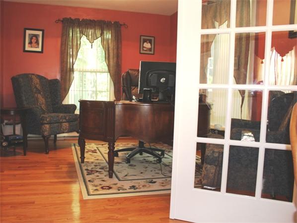 132 Acropolis Road Lowell, MA 01854 - Photo 13 of 30 Gallery Image 13