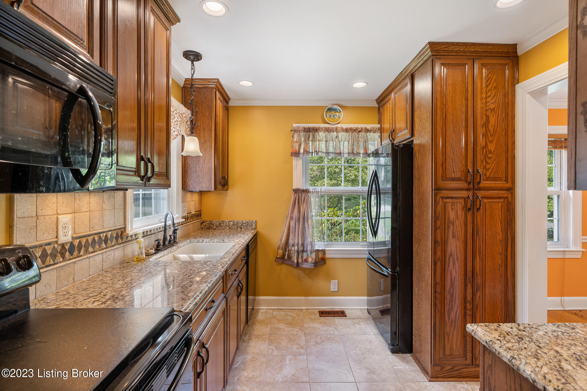 4206 Alton Road Louisville, KY 40207 - Photo 10 of 34 4206 Alton Rd-10
