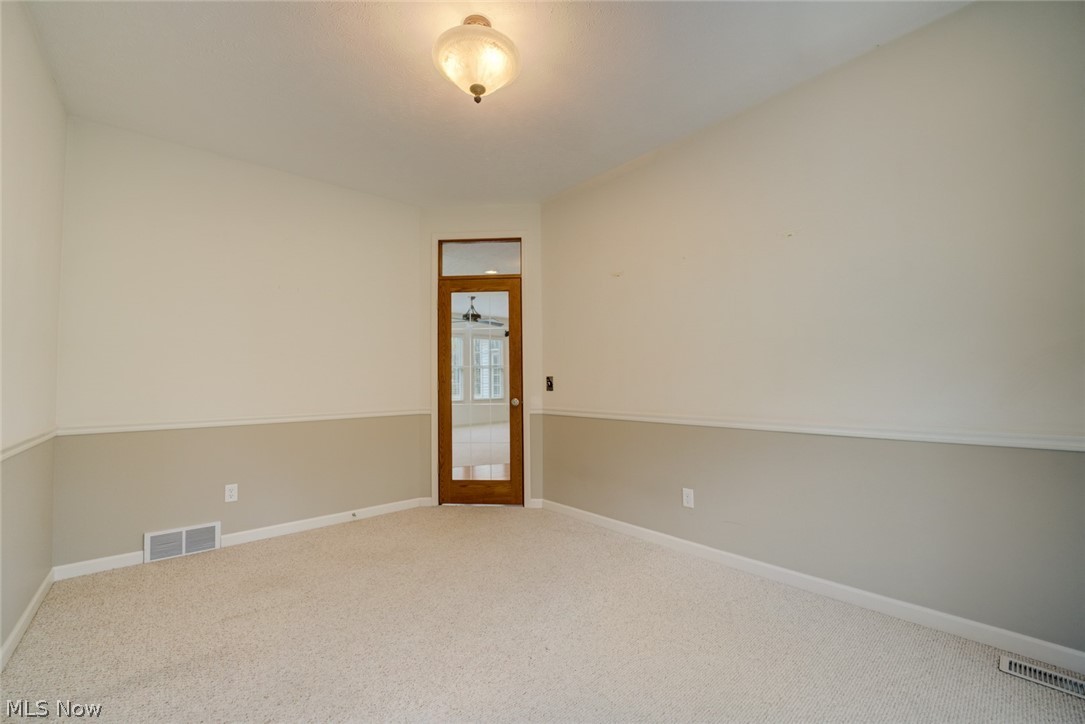 18205 Hunt Road Strongsville, OH 44136 - Photo 20 of 35