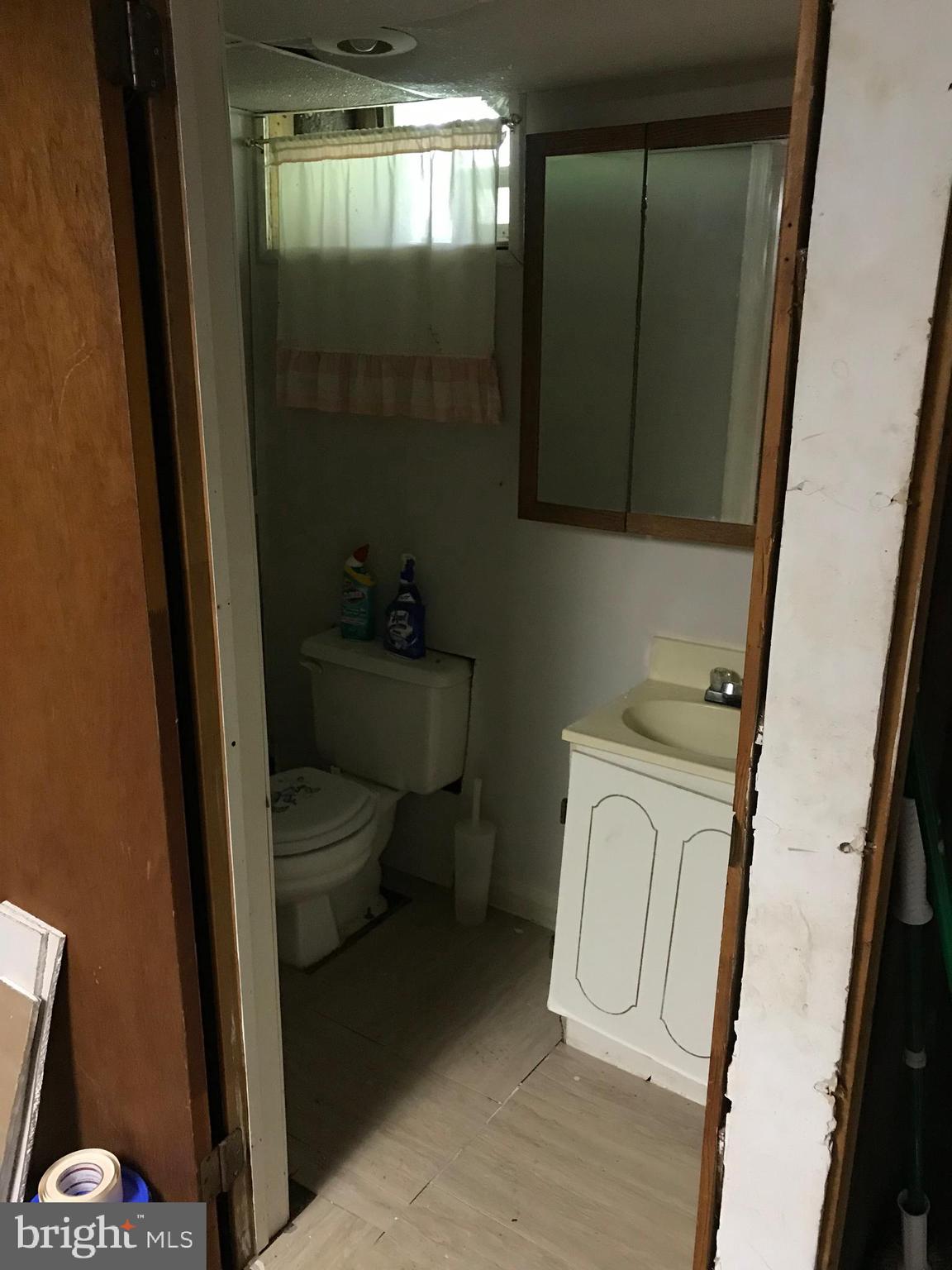 542 Wiltshire Road Upper Darby, PA 19082 - Photo 25 of 31