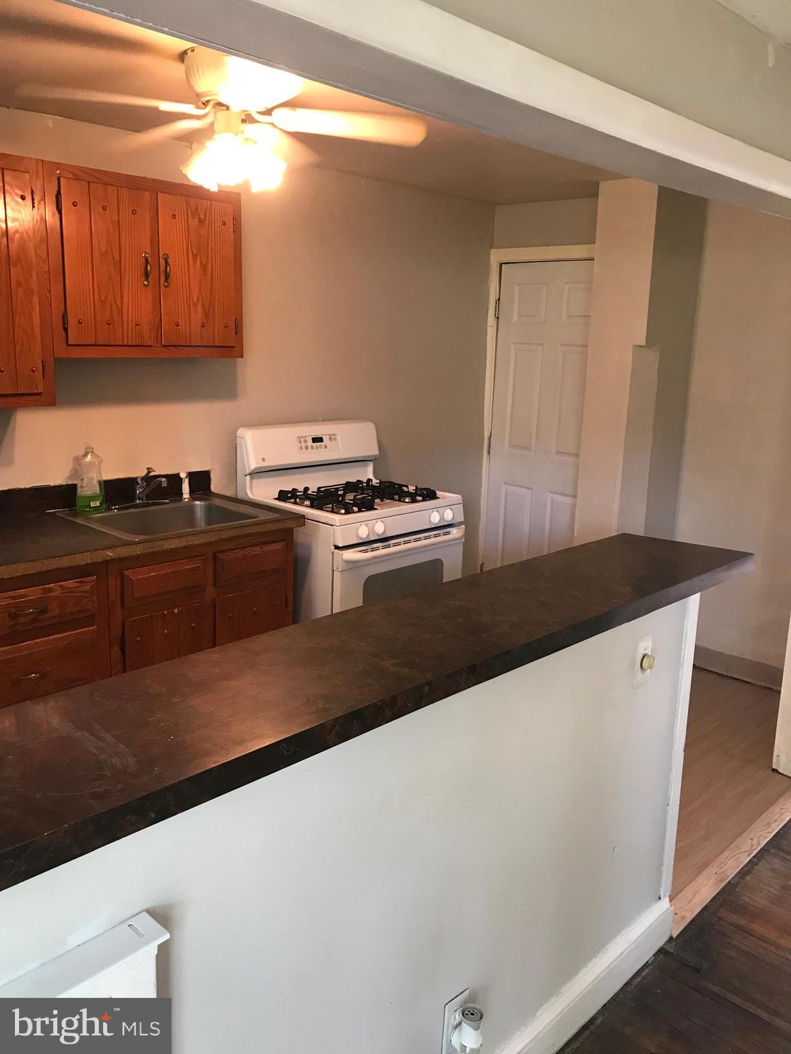 542 Wiltshire Road Upper Darby, PA 19082 - Photo 9 of 31