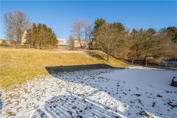 $375,000 | 118 Vista Drive, Canonsburg, PA 15317