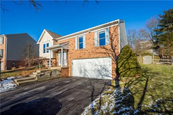 $375,000 | 118 Vista Drive, Canonsburg, PA 15317