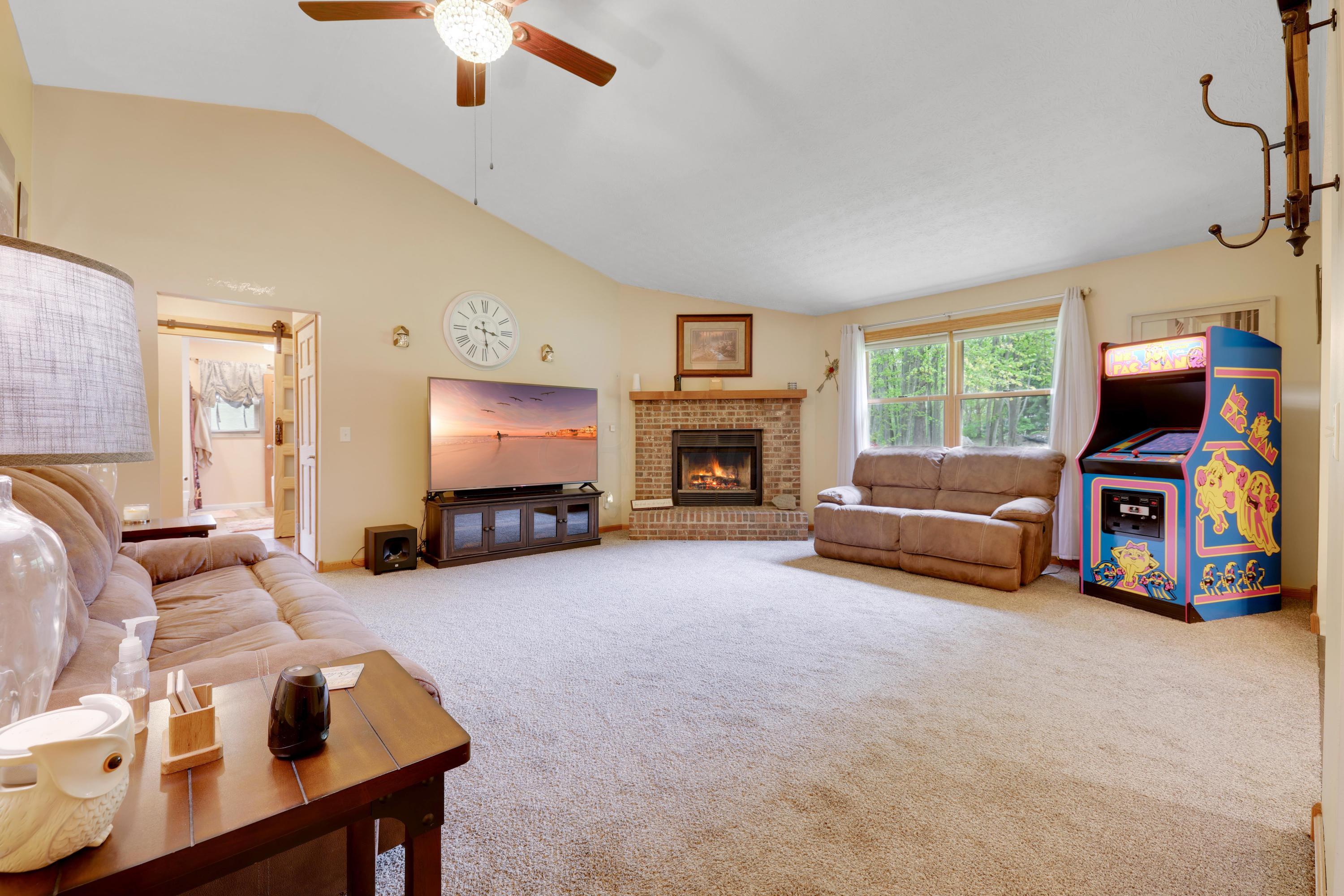 4880 York Road Southwest Pataskala, OH 43062 - Photo 8 of 42