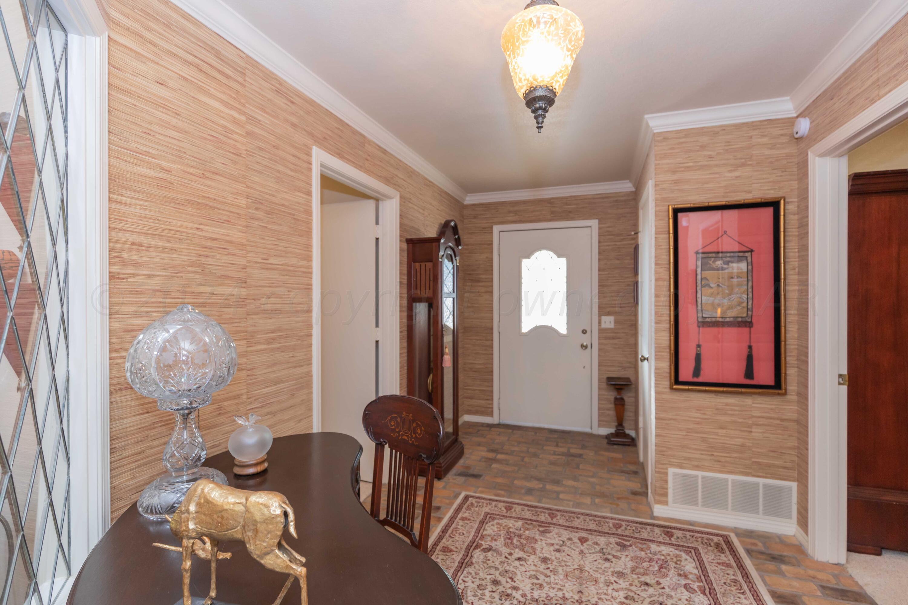 6116 Belpree Road Amarillo, TX 79106 - Photo 3 of 46 ENTRY VIEW 2